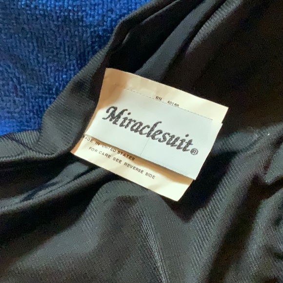 Miraclesuit Women’s bathing suit bottom.  10 Regular, full coverage. - Picture 3 of 4